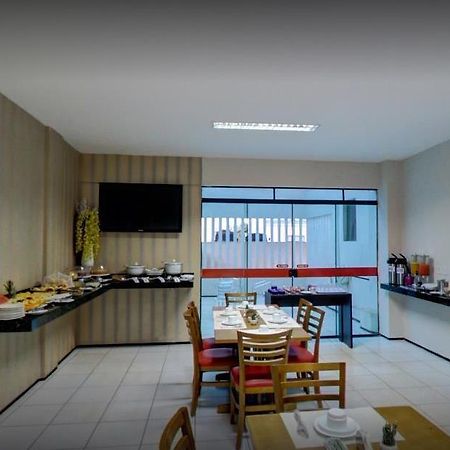 Holiday Hotel Picos المظهر الخارجي الصورة